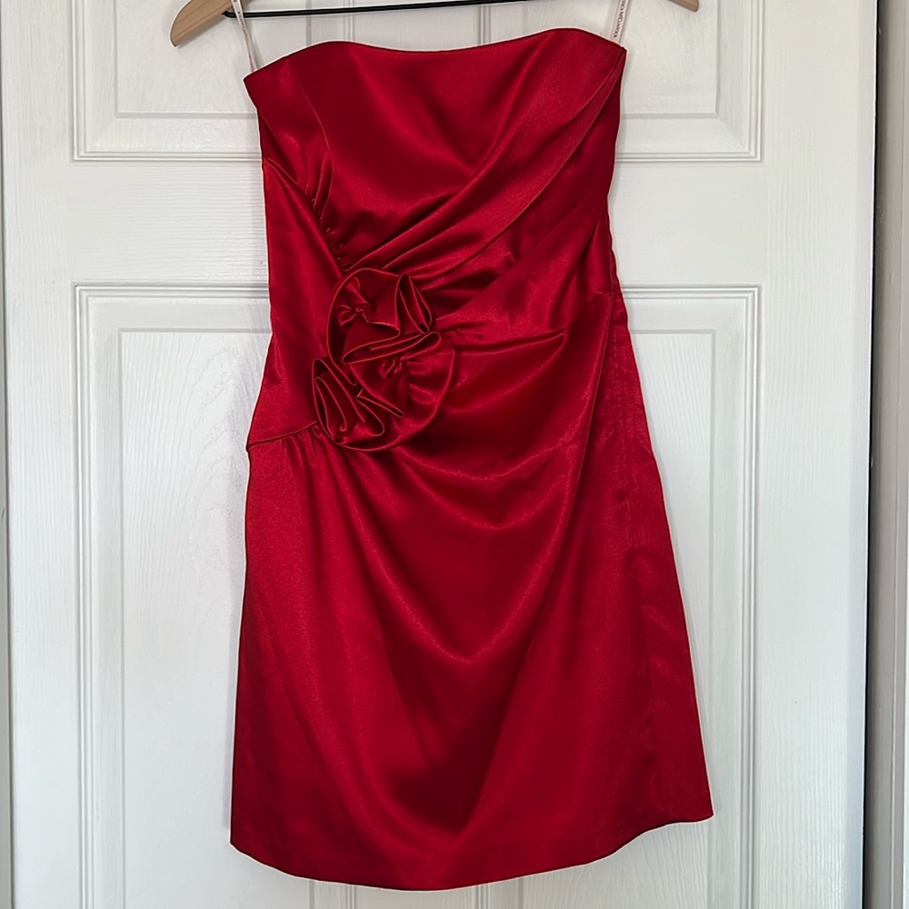 2000’s Jessica McClintock for Gunne Sax Elegant Red Strapless Dress